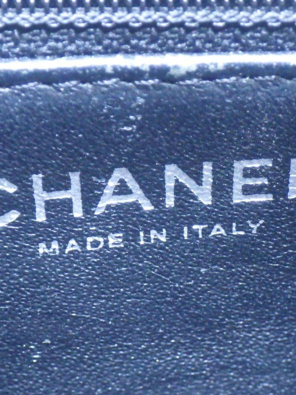 Chanel Bag 18-Series (sticker is unstuck but comes with) - Picture 15 of 15